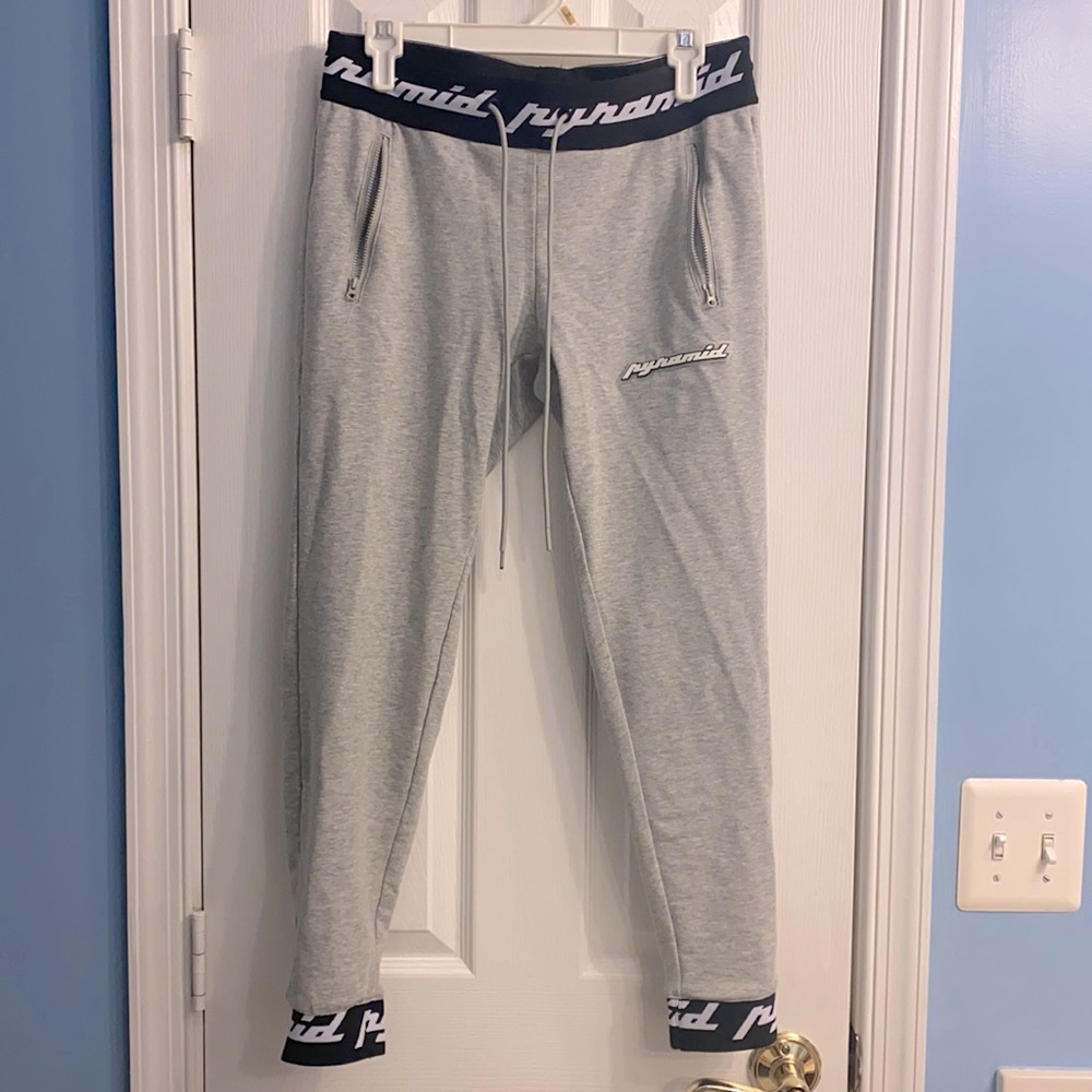 Black Pyramid Sweatpants Jogger